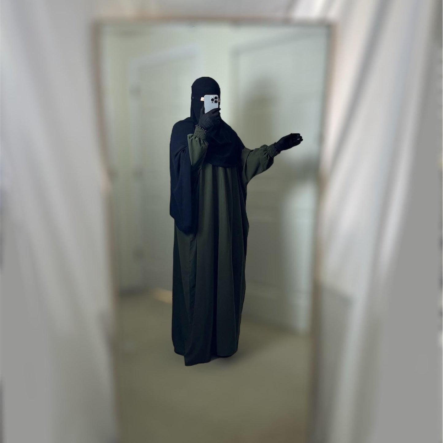Affordable Abaya with Elastic Cuff Sleeves Loose Modest, Sunnah Dress, Saudi design, Dubai