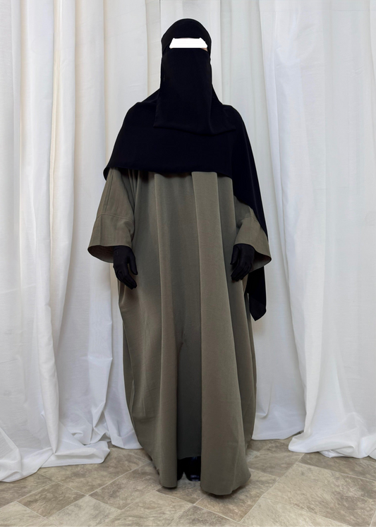 Modest sunnah-style abaya with soft textured fabric, breathable and ideal for hot weather wear